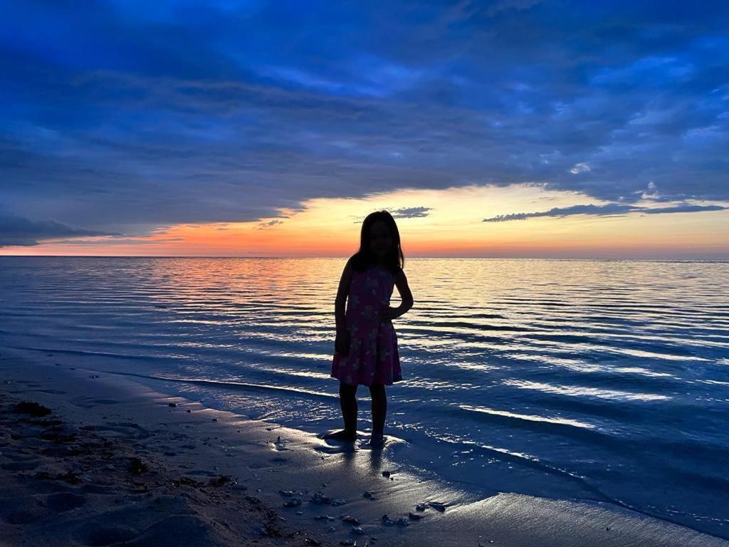 Belle'S Beach Resort Bolinao Esterno foto