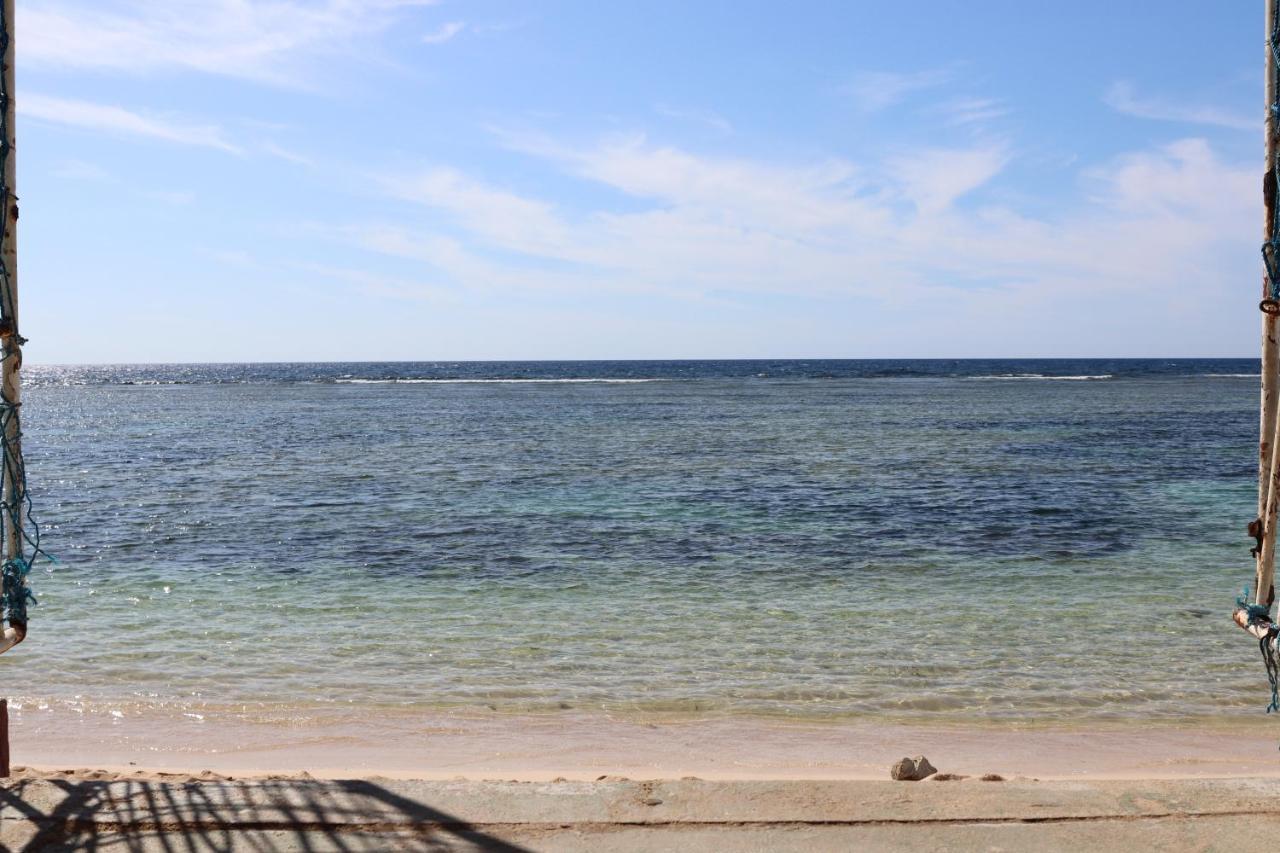 Belle'S Beach Resort Bolinao Esterno foto